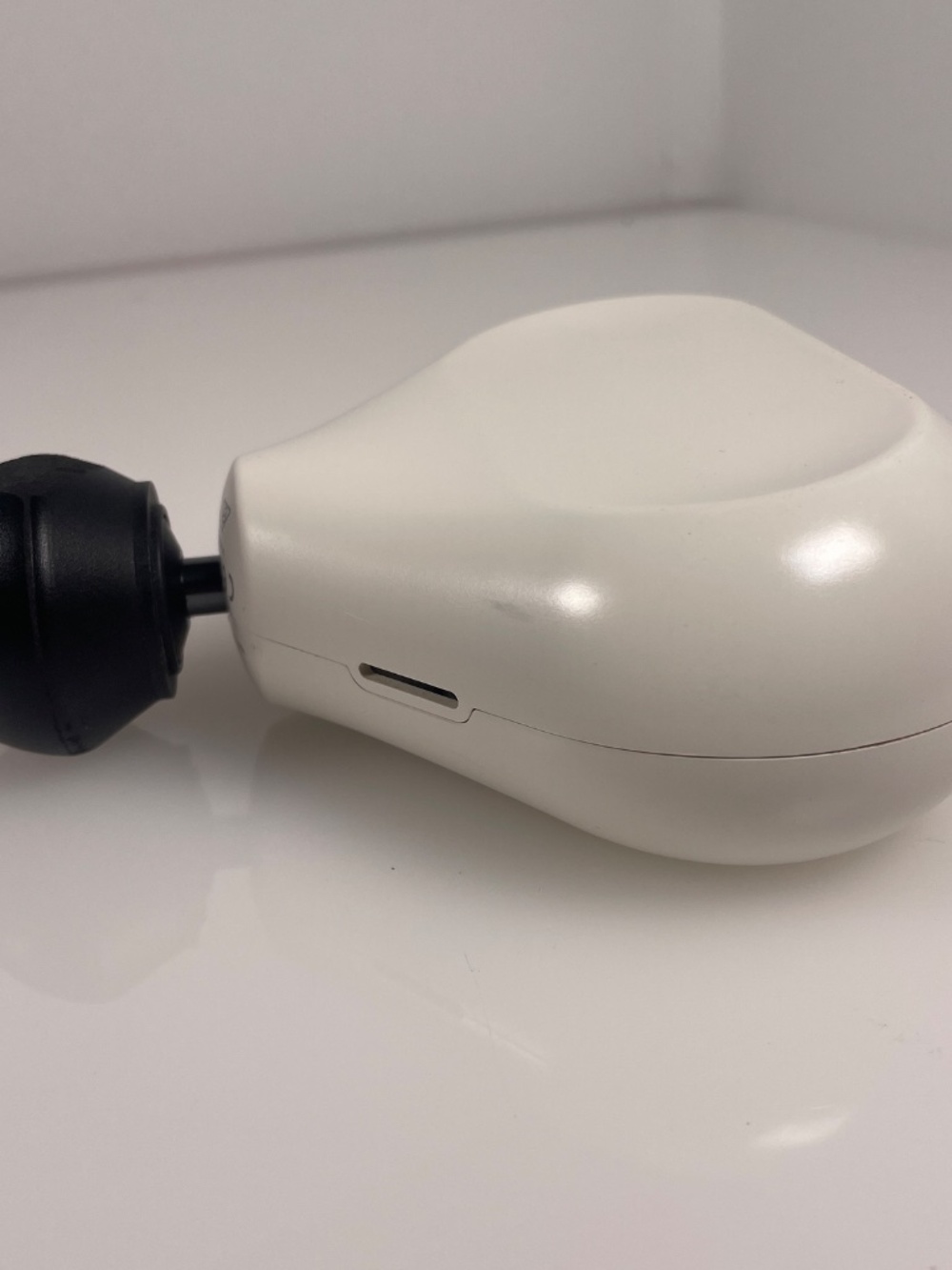 Theragun Mini Cordless Rechargeable Handheld Percussion Massage Gun White - Picture 6 of 7